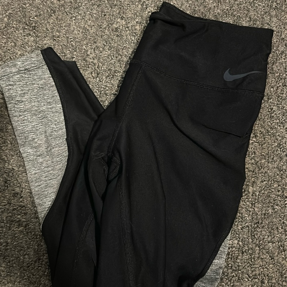 Black & Grey nike leggings
